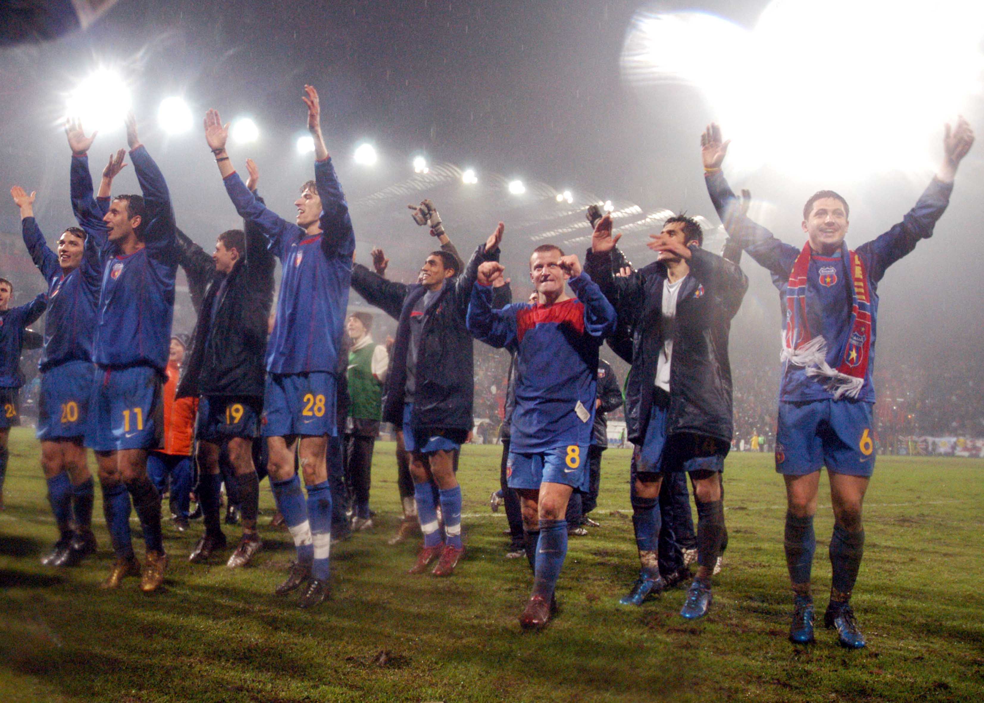 Roș-albaștrii înfăptuiau pe 24 februarie 2005 o nouă minune europeană, eliminând în șaisprezecimile Cupei UEFA, sub comanda lui Walter Zelga, deținătoarea en titre a trofeului, Valencia