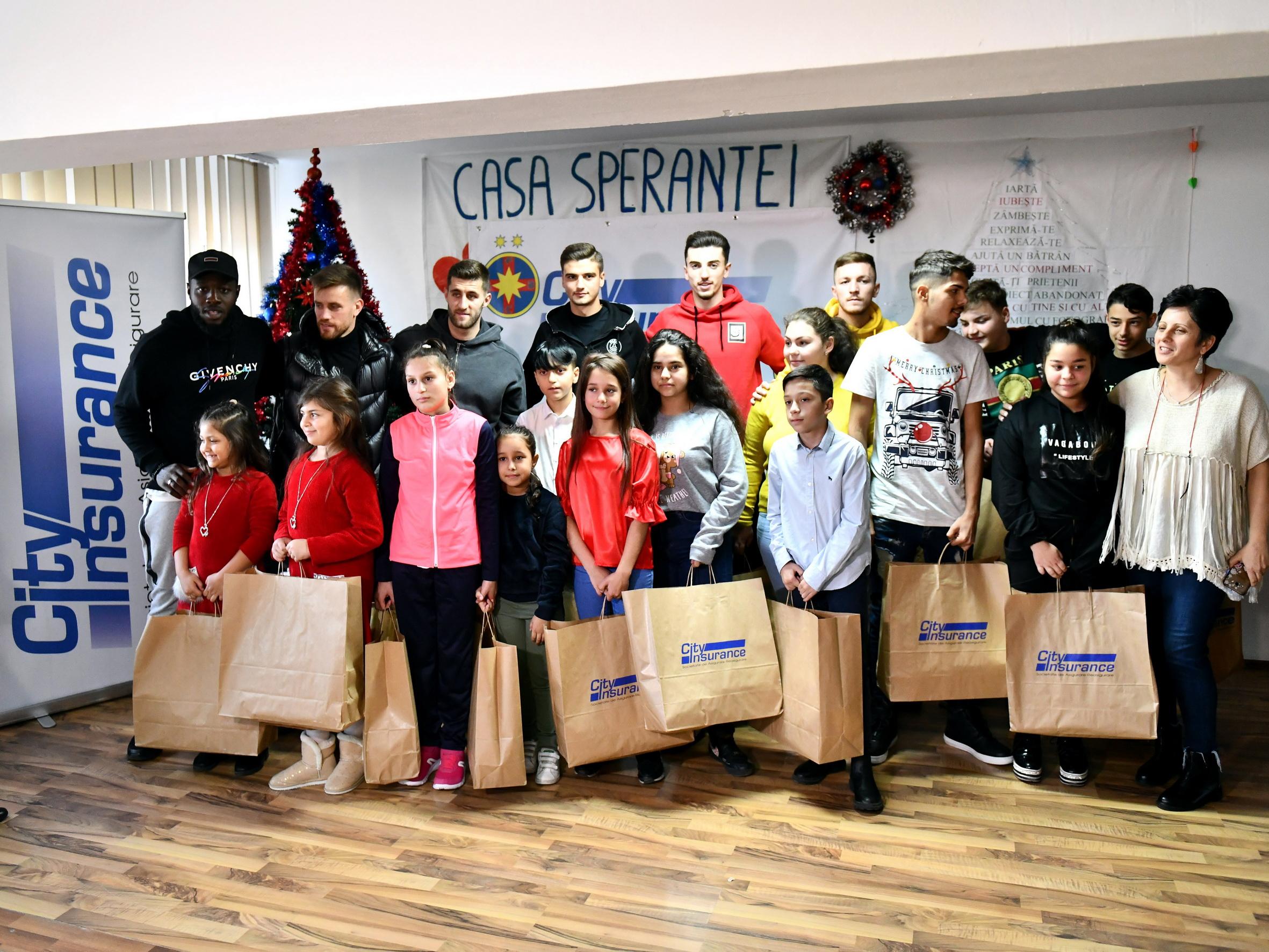 Cadouri pentru copiii de la Casa Speranței!