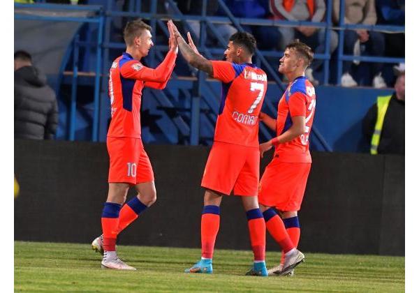 Hat-trick de senzație pentru Tănase!