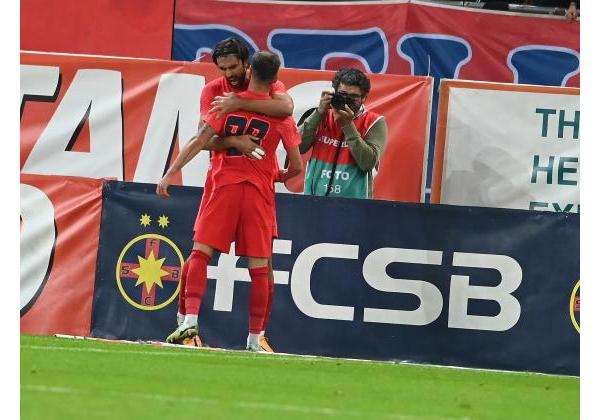Roș-albaștrii se apropie de play-off!