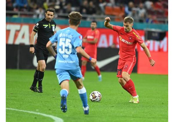 Roș-albaștrii se apropie de play-off!